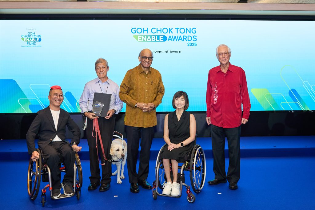 Photo show President Tharman, Emeritus Senior Minister Goh Chok Tong and the Goh Chok Tong Enable Awards 2024 Achievement awardees.