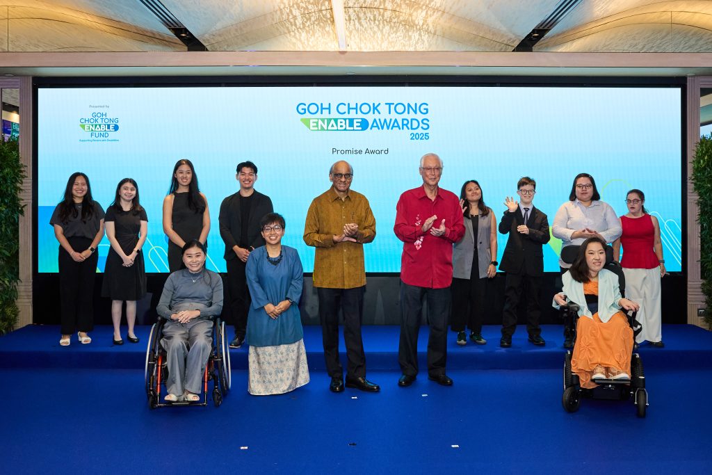 Photo show President Tharman, Emeritus Senior Minister Goh Chok Tong and the Goh Chok Tong Enable Awards 2025 Promise awardees.